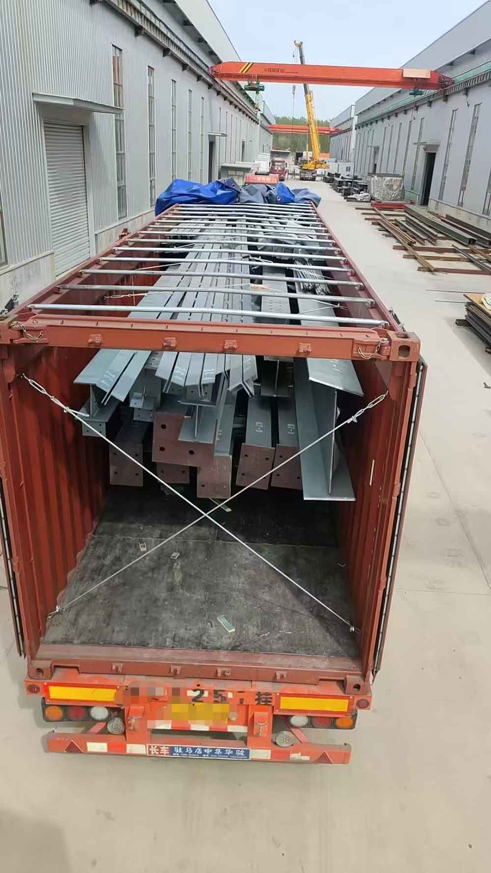 Expedierea membrilor structurii de oțel în Thailanda
