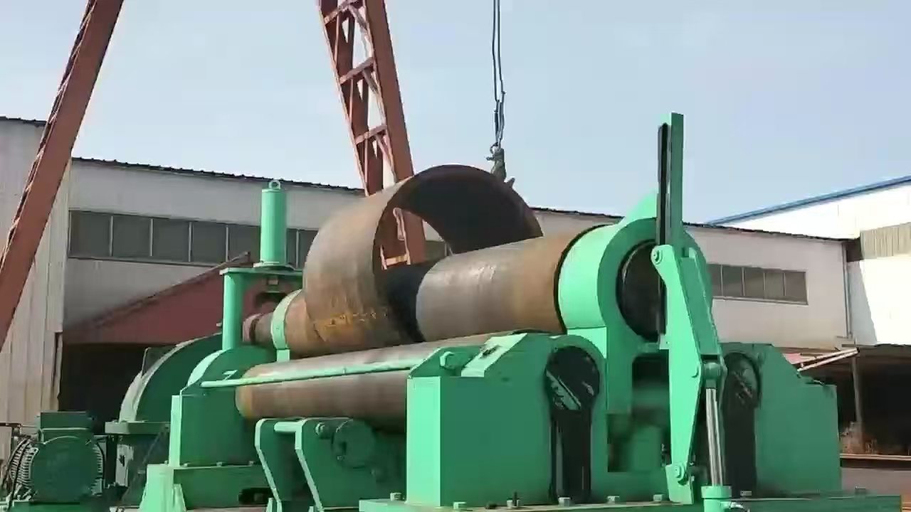 Care este diferența dintre țeava sudată în spirală și conducta plăcii de oțel cu oțel oțel ca stâlpi?